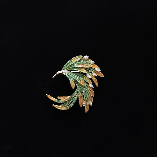 New phoenix tail brooch for women Chinese style retro corsage pin anti-exposure silk scarf buckle gradient clothing accessories wholesale