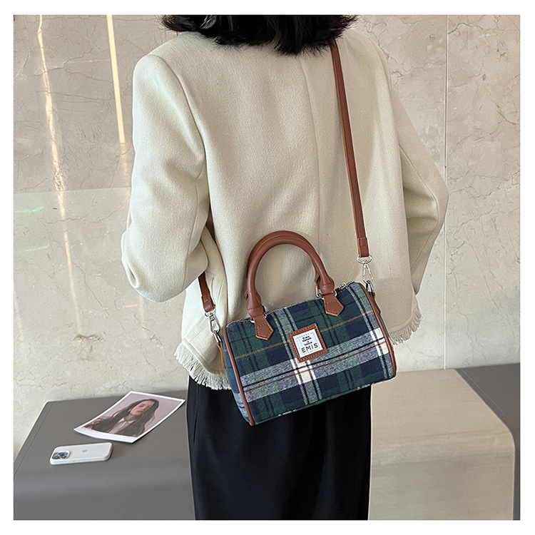 Women's Medium Cloth Lattice Fashion Square Zipper Crossbody Bag display picture 3