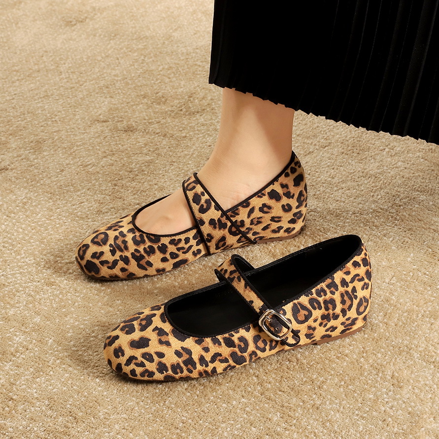 2816 Leopard Print Flats for Women with Inner Heightening Shallow Mouth Round Toe Buckle Strap Retro Evening Style Ballet Mary Jane Shoes Flats Heel