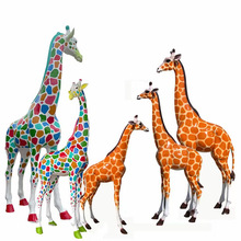 厂家定制玻璃钢仿真彩绘长颈鹿雕塑户外园林景观大摆件仿铜梅花鹿