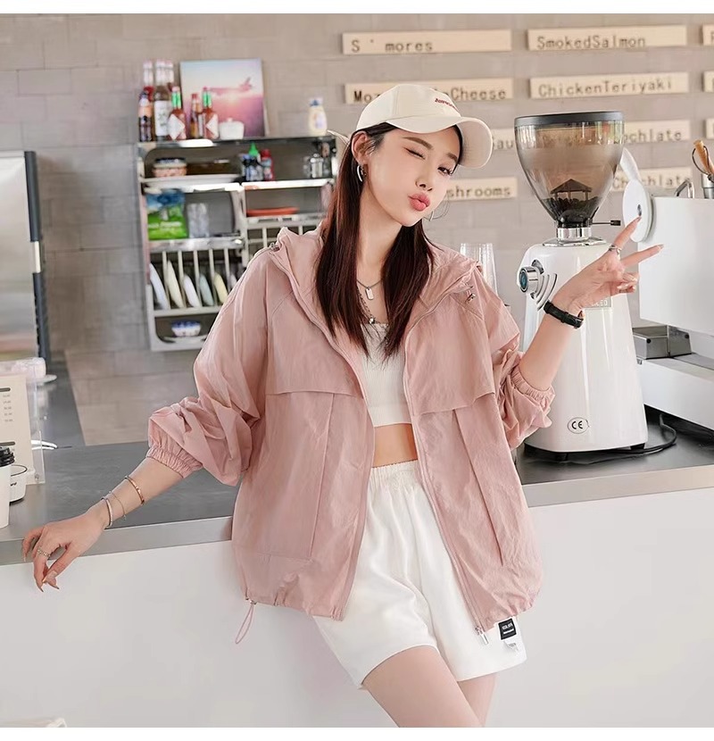 Áo chống nắng nữ dáng rộng có mũ, chất liệu mỏng nhẹ thoáng khí — Màu xanh lục nhạt chi tiết 16