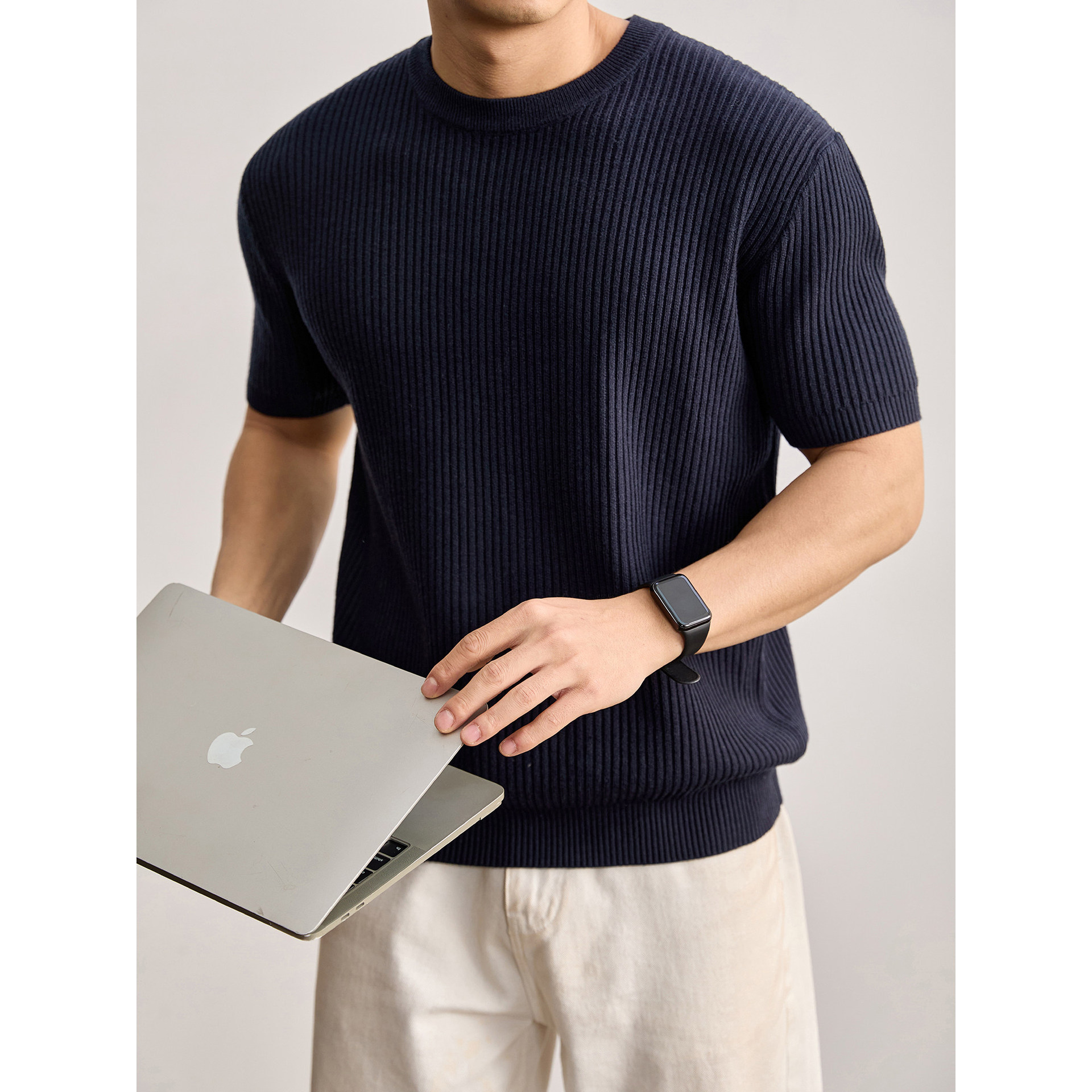 Navy blue / M