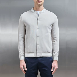 男式针织衫;男式夹克;男式衬衫