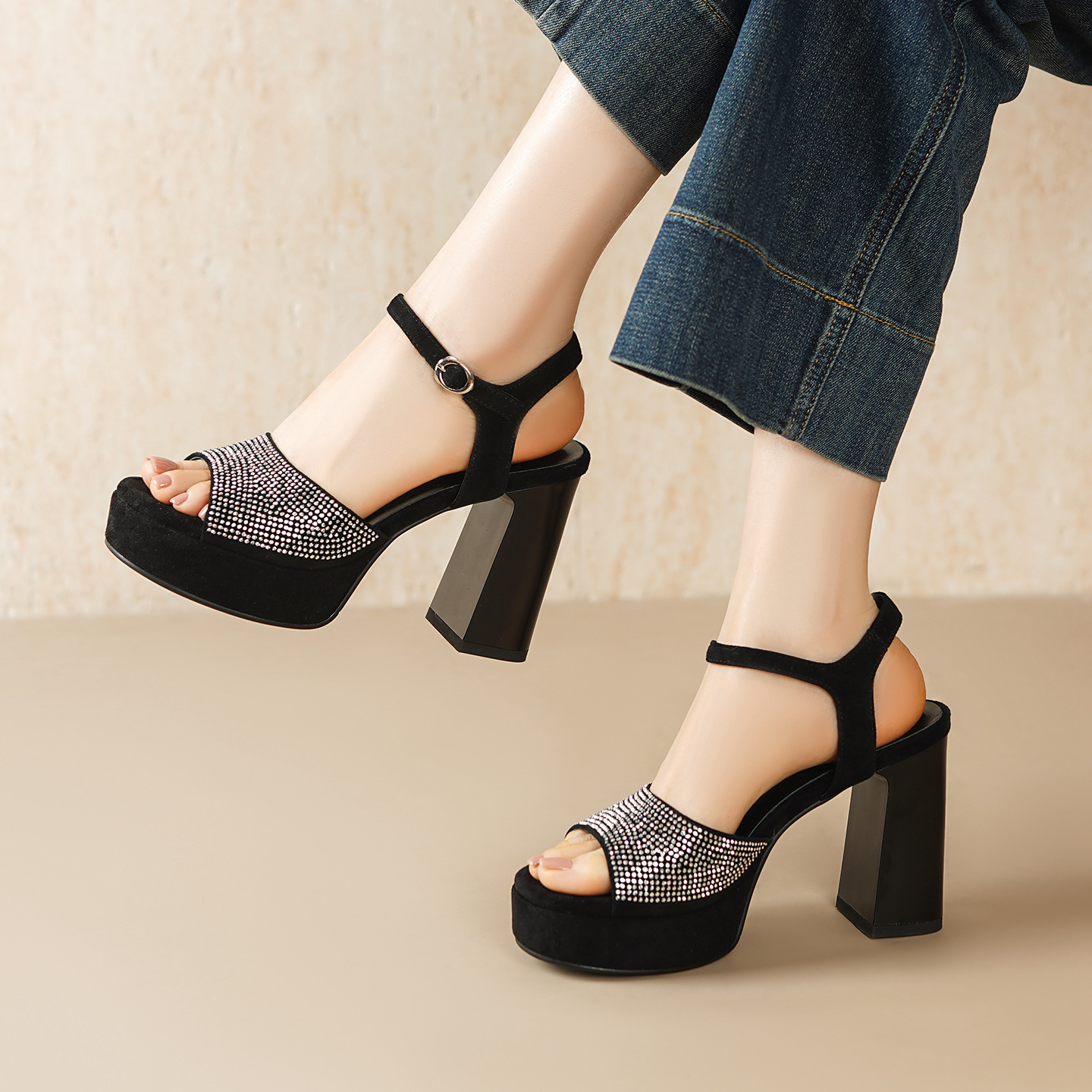 Sandal cao gót nữ hở mũi quai ngang khóa gót 12 cm — đen