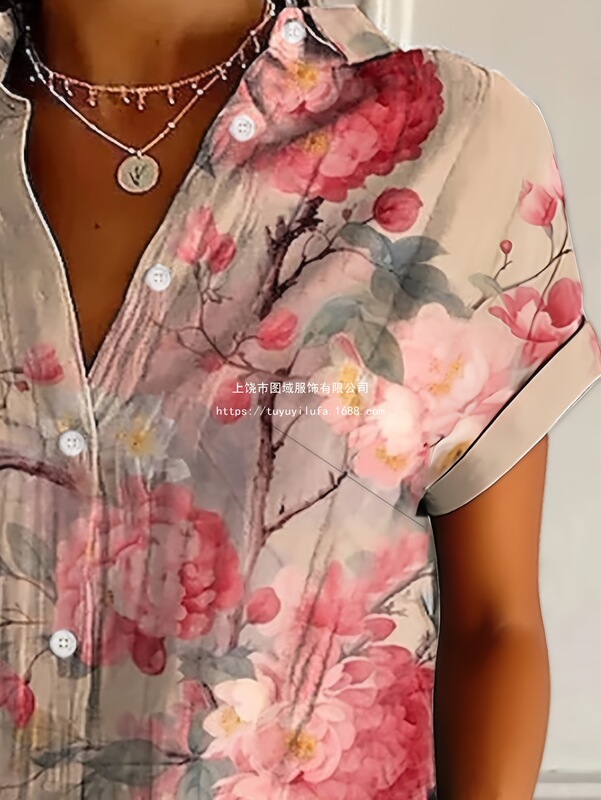Fashionable Casual Retro Floral Print Women's Plus Size Button-Down Short-Sleeve Shirt