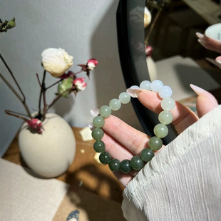 Jin Yutang Xinjiang Hotan Jade Gradient Lake Water Green Ice Gel 10mm Small Fresh Style