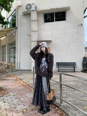 复古花朵印花圆领卫衣女秋季设计感撞色碎花半身裙a字长裙两件套