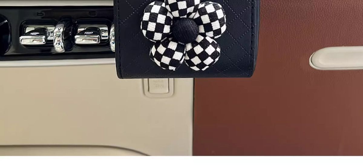 Simple Flower Car Air Outlet Storage Bag Storage Box Car Storage Bag Car Good Things Mobile Phone Storage Box for Women
