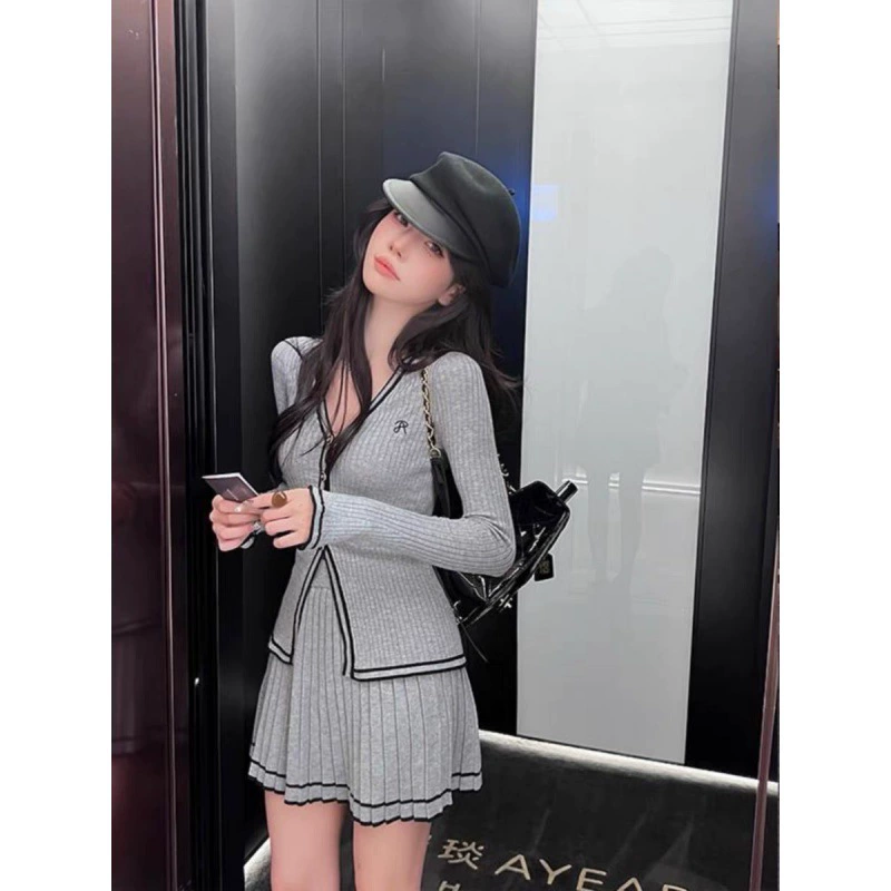 Осенний комплект: трикотажный костюм в твидовом стиле с плиссированной юбкой, комплект из двух предметов, новая женская одежда из шерсти для ранней осени.