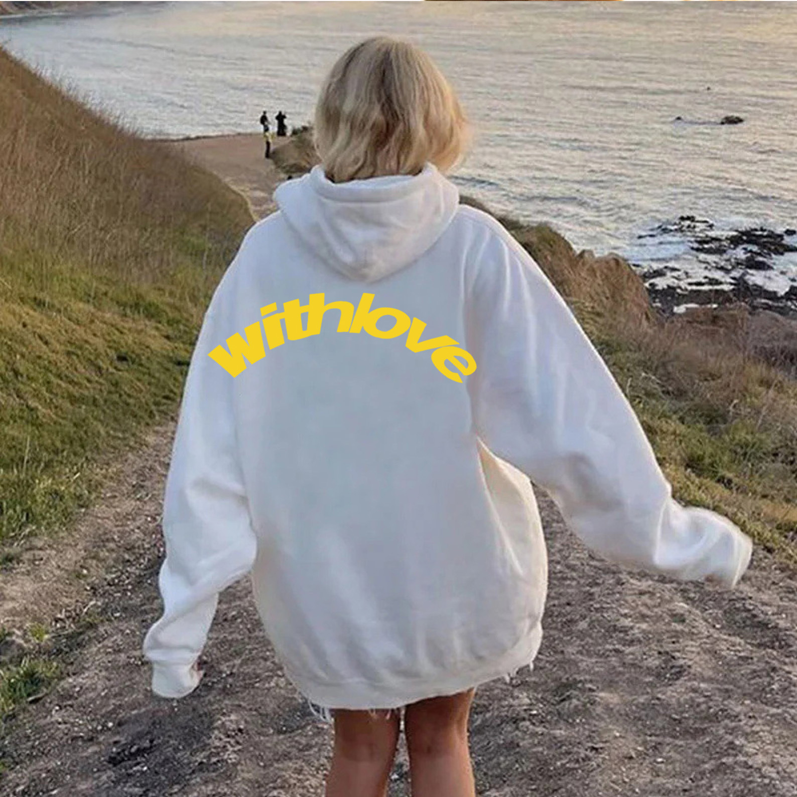 흰색 노란색 글자