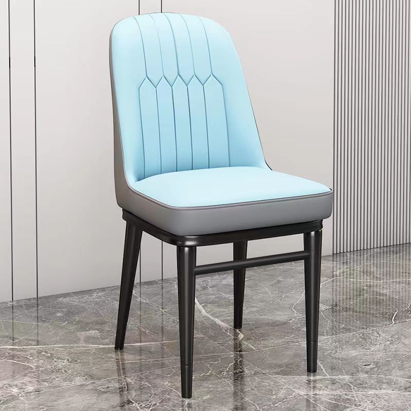 Sillas doradas cómodas sillas de comedor domésticas sillas de respaldo modernas sillas de hotel lujosas sillas de ocio de alto nivel mesa de comedor