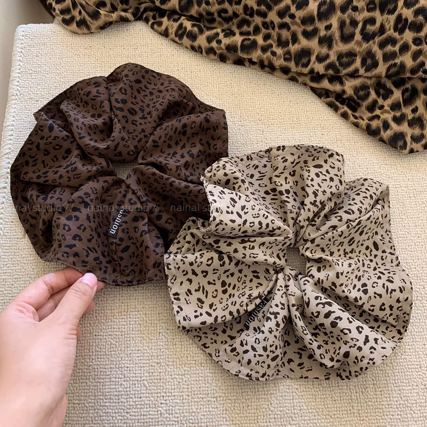 Leopard Print Oversized Scrunchie For Women Retro Hair Tie Accessory_voghion.com