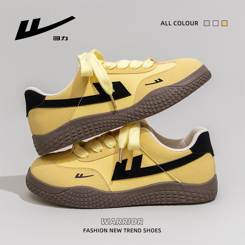 Zapatos de entrenamiento alemán estilo universitario amarillo jengibre zapatos casuales de suela suave para estudiantes nuevos zapatos bajos de todo fósforo para mujeres