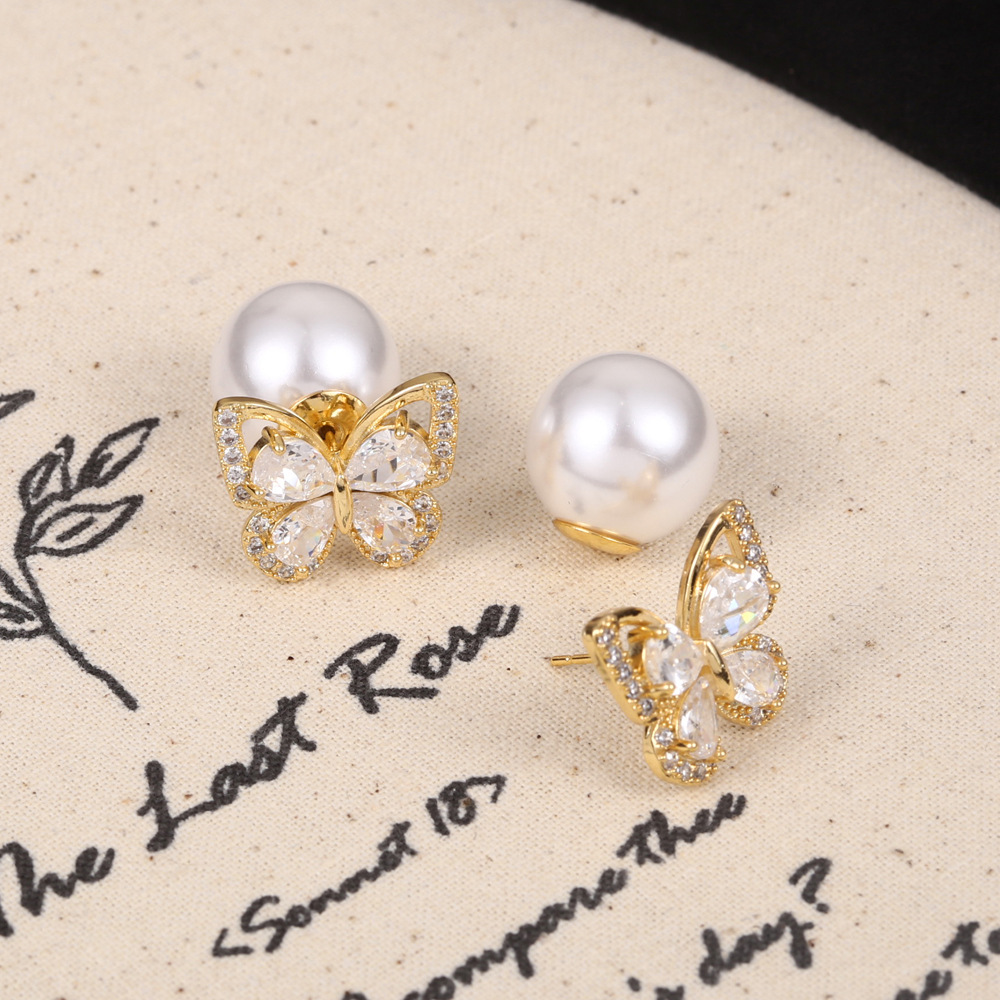 Elegant small design earrings from pearl