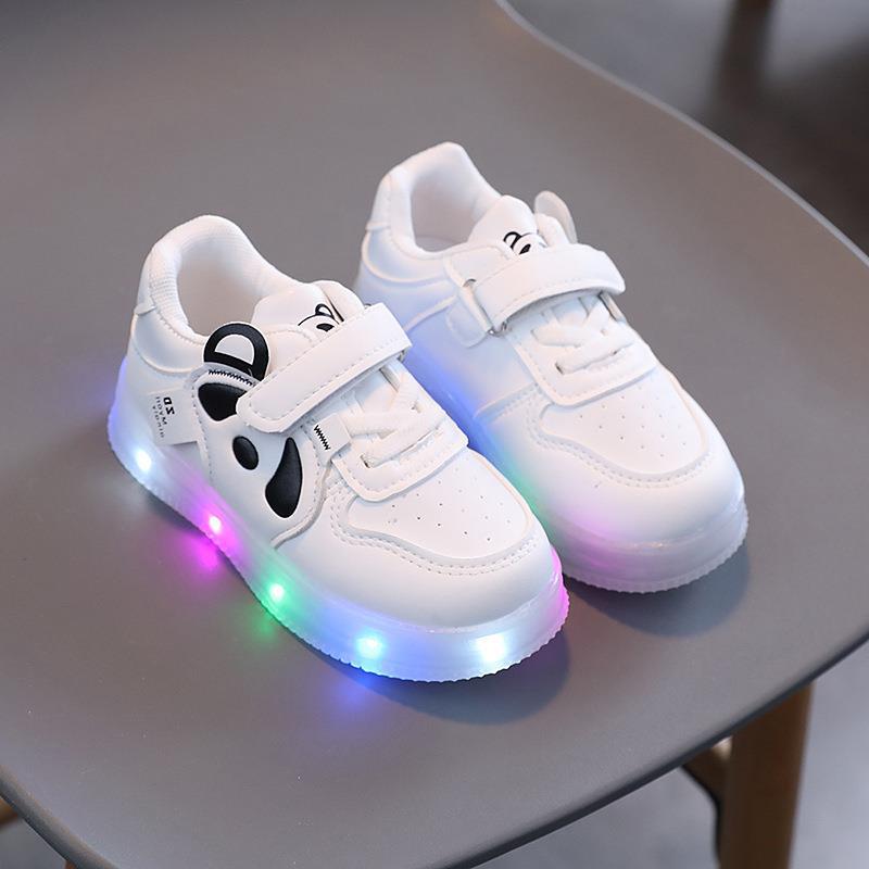 Chaussures de planche antidérapantes en cuir de Panda pour enfants, lumière LED, pour garçons et filles, semelle souple, nouvelle collection printemps 2024_voghion.com