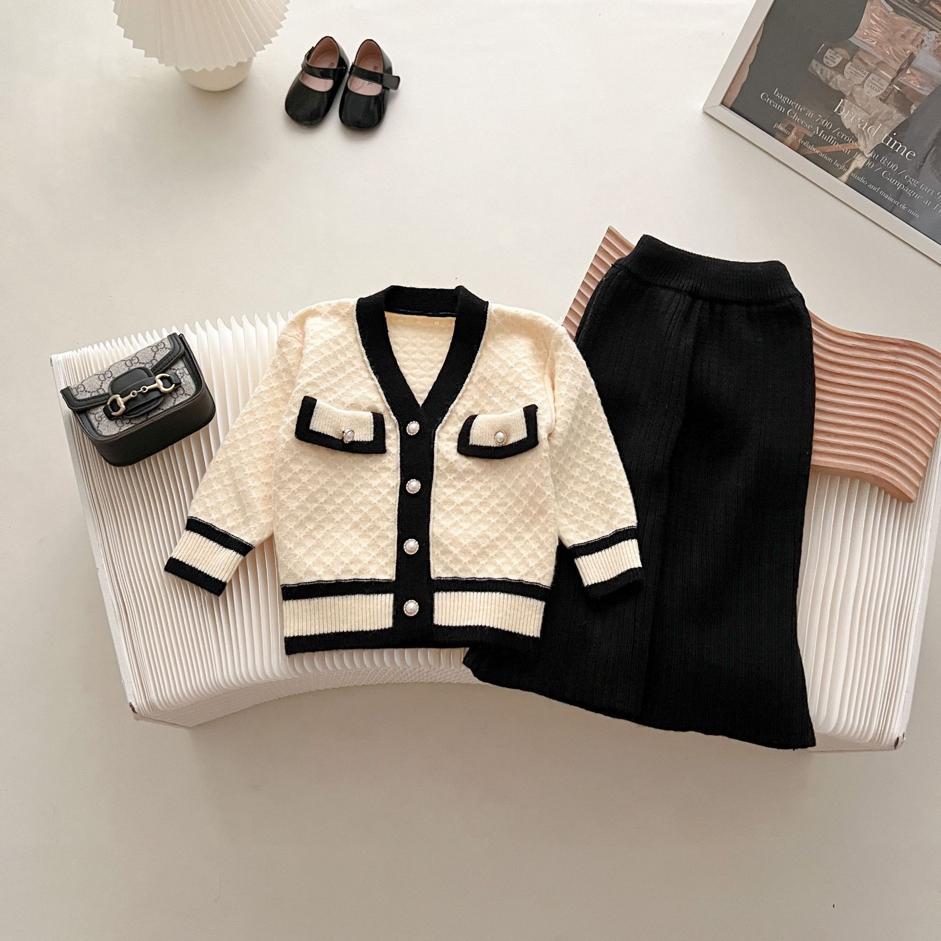 JINYONG Girls' Korean Edition Autumn Fashionable Small Fragrance Sweater Cardigan Flare Pants Knitted Two Piece Set_voghion.com