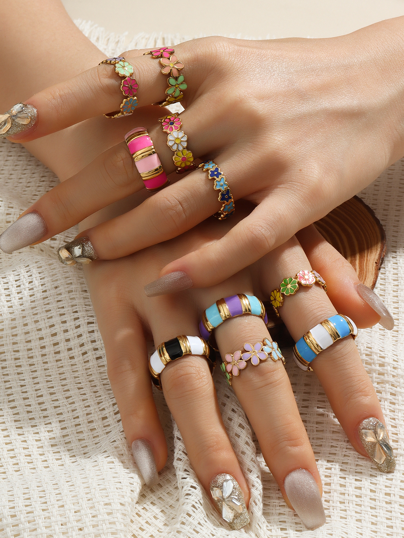 12g Weight Open Rings Classification Adjustable Ring Size 1 Piece Quantity Holiday, Daily Occasion 304 Stainless Steel Material Stripe, Flower Pattern Unisex Gender Enamel Design Retro, Sweet Style Wholesale Jewelry Retro Sweet Stripe Flower 304 Stainless Steel Enamel Open Rings 无
