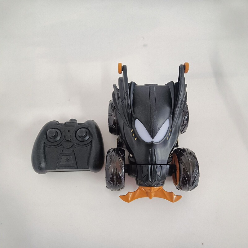 Walmart Amazon Best-Selling Bat-Shaped Remote Control Car Wholesale in Stock Children's Stunt Drift Electric Toy Car