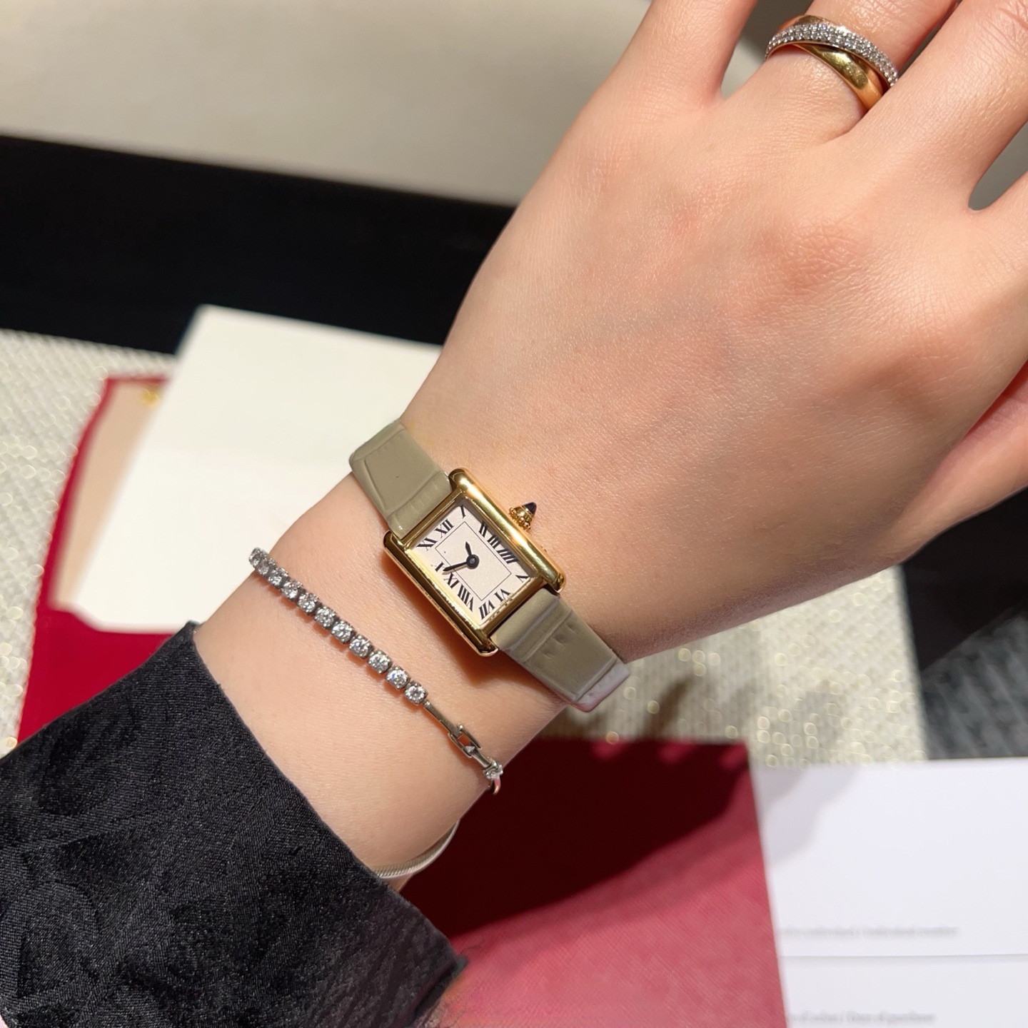 Relógio vintage kaka mini de quartzo para mulher dourado_voghion.com