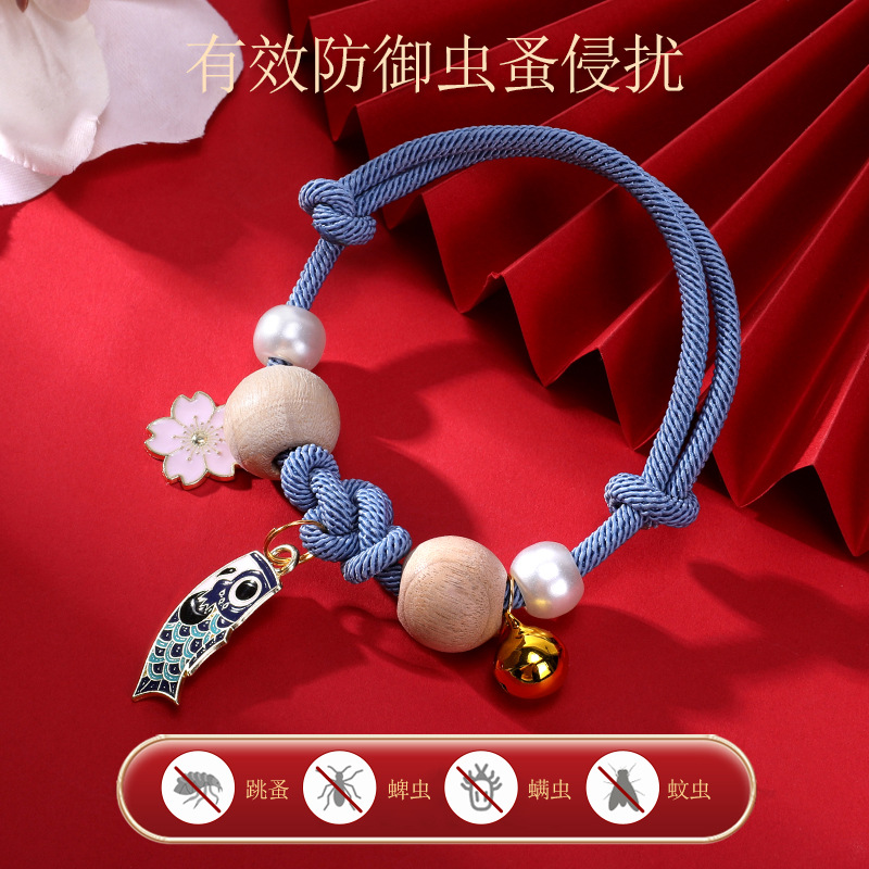 Collar para mascotas con campana, como un nudo, collar de madera de alcanfor, collar, bufanda de gato tejida a mano, collar repelente de pulgas