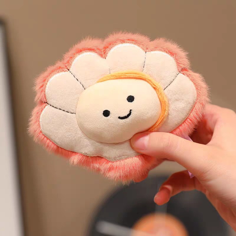Scallop refrigerator magnet with lanyard
