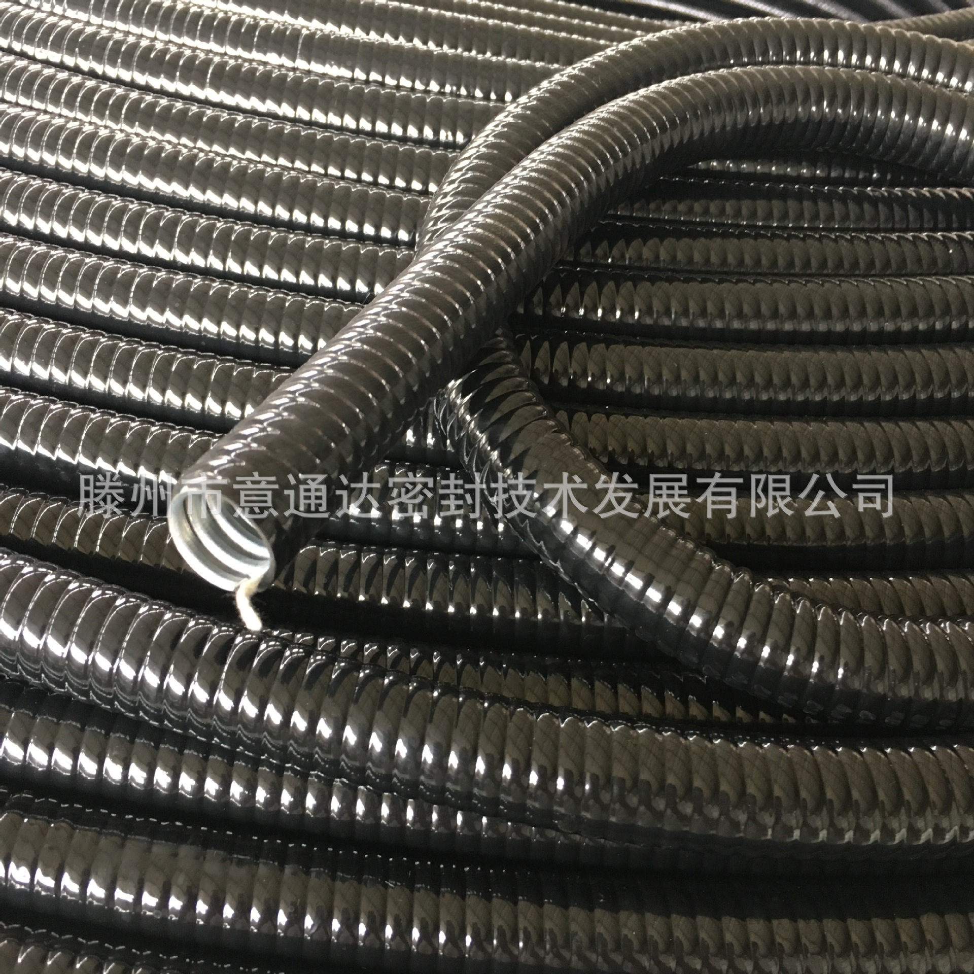 平包嵌棉线阻燃加厚PVC包塑金属软管热浸锌钢带穿线波纹保护套管