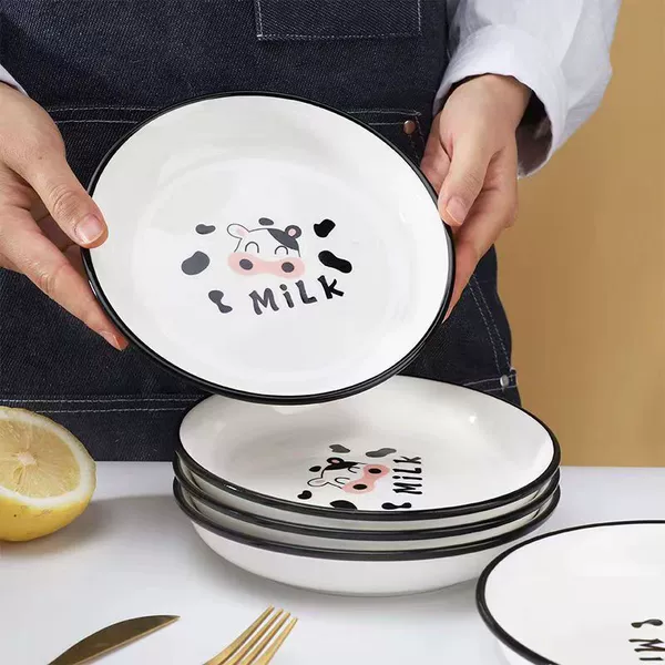 7-inch cow sweetheart plate 1 box 60