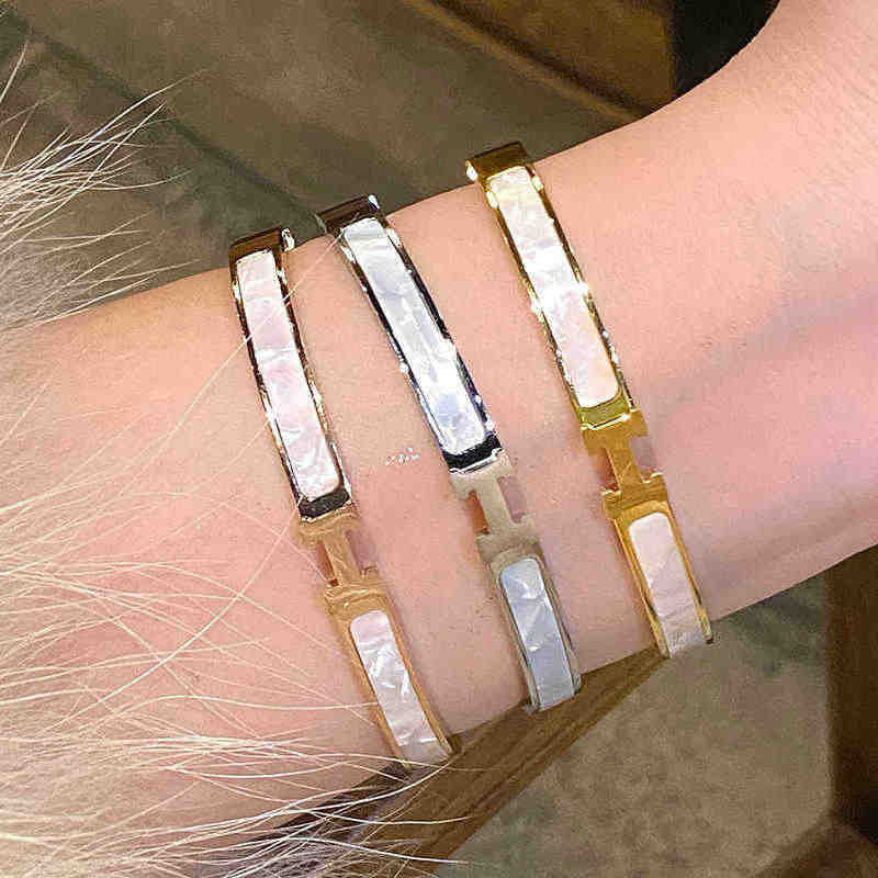Pulseras de anillo de letra H mujeres plata con marita de titanio pulseras de acero pulseras lujosas pulseras de nicho joyas exquisitas