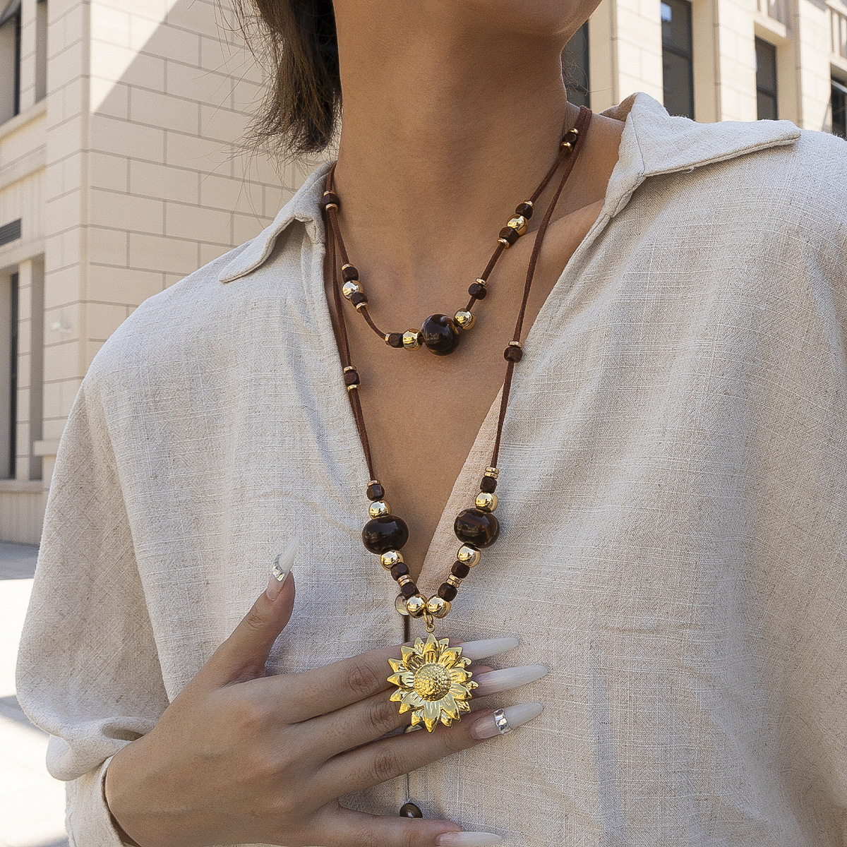 Alta Europa y los Estados Unidos acrílico acero inoxidable otoño invierno largo collar de mujeres lujo ligero versátil no desvanecerse venta caliente transfronteriza image 3