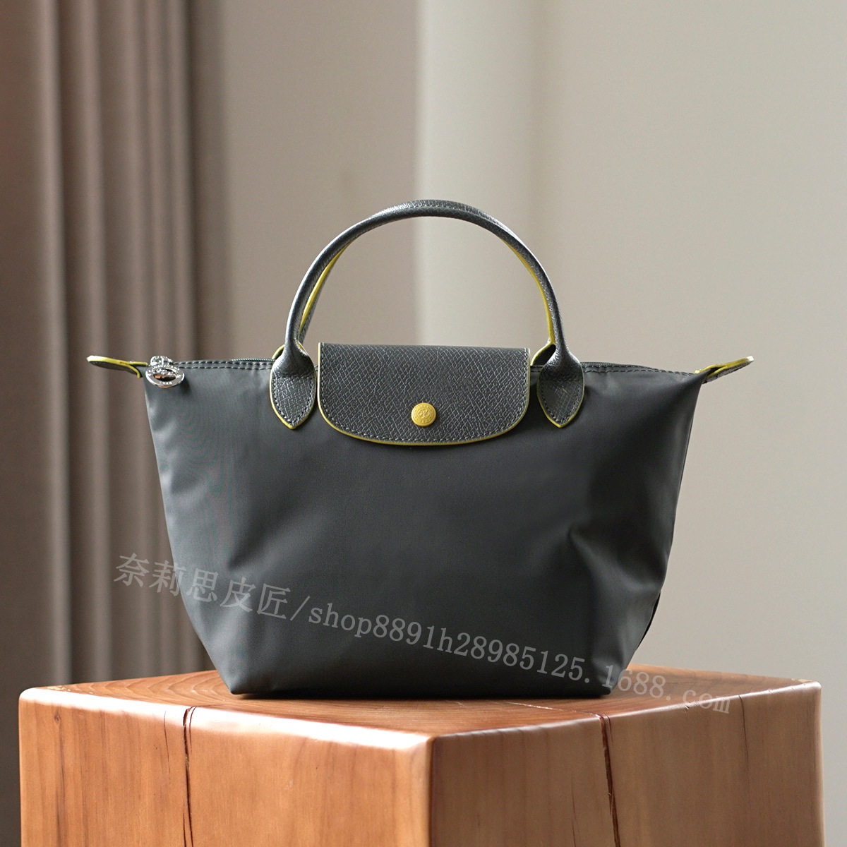 Small commemorative gun gray