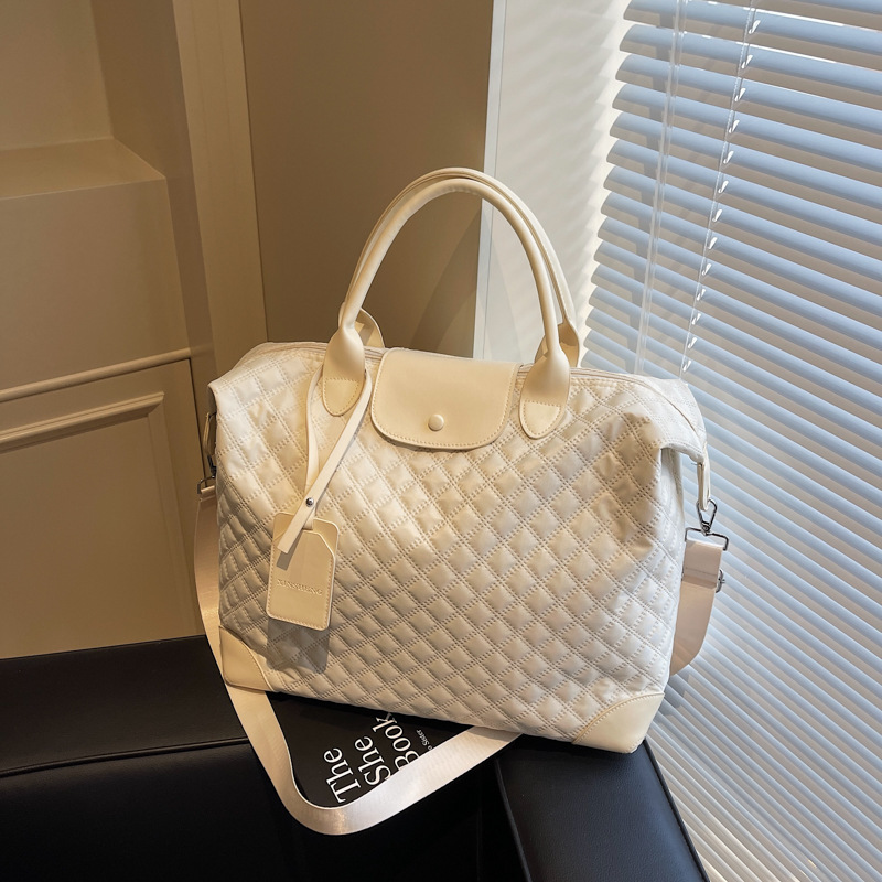 2025 New Winter Quilted Travel Bag, Large Capacity, Hand-Carryable Cross-Body Fitness Bag, Lightweight and Burden-Reducing Short-Distance Business Trip Bag