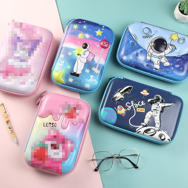 Cartoon cute three dimensional capacious children's pencil case for…
