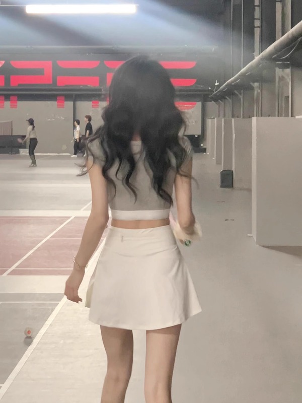 白色瑜伽半身裙女2025新款a字运动短裙网球裙子夏季穿搭高腰裙裤|undefined