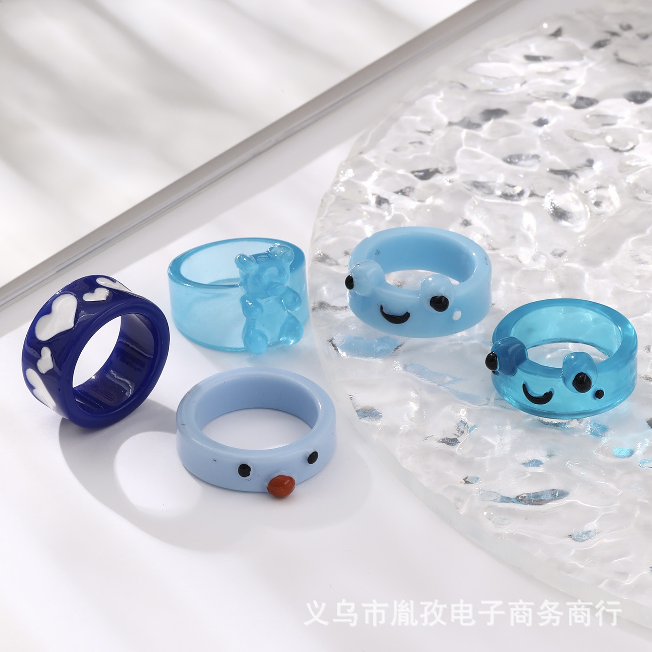 Verano transfronteriza Amazon nuevo aceite goteando amor transparente Rana resina diversión personalidad hip hop anillo conjunto traje