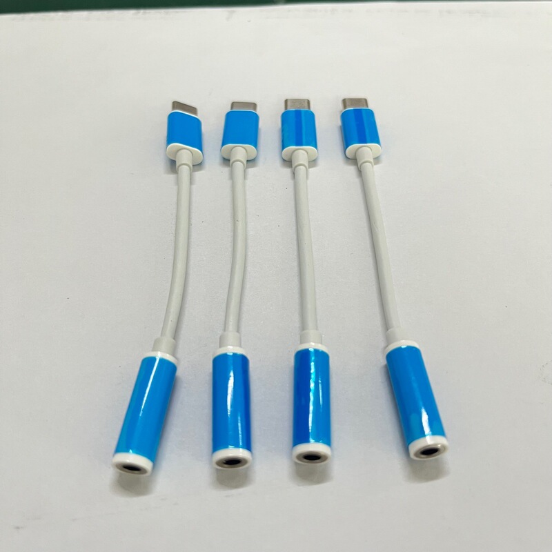 Applicable Glory Huawei Type-C Headset Adapter Xiaomi OPPO and other TypeC interfaces to 3.5mm audio ports