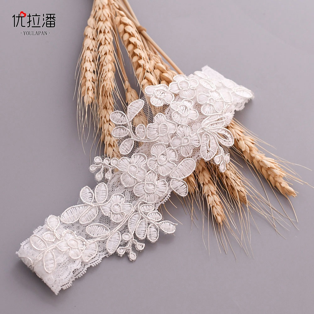 Ulapan Fashion Export Garter Set, Thin Sexy White Lace-Trimmed Bridal Wedding Leg Flowers ST05
