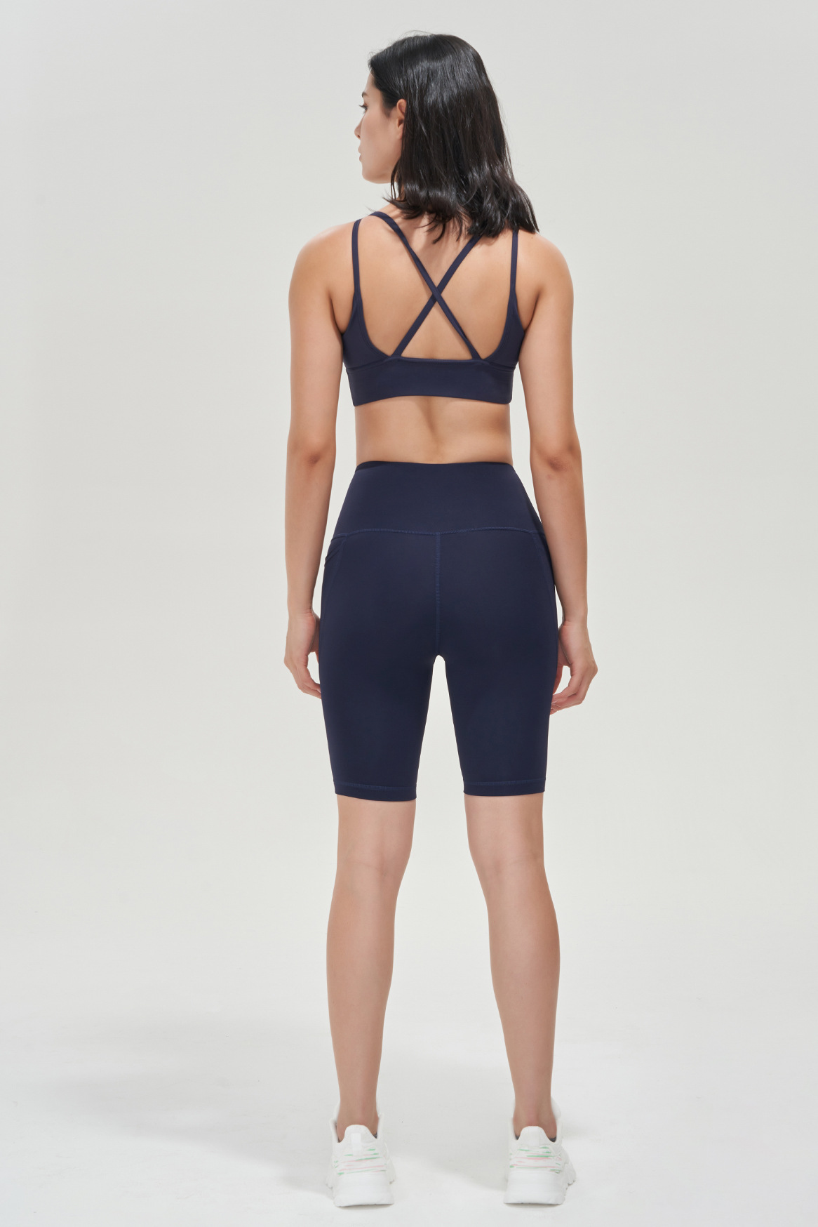 175g Weight Knee Length Pants Length Nylon, Spandex Fabric Type Leggings Pants Type Fitness, Yoga, Running Occasion Solid Color Pattern All Seasons Season Classic Style, Sport Style Style Classic Style Sport Style Solid Color Nylon Spandex Active Bottoms Leggings 6