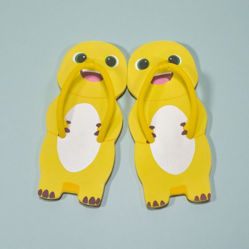 Milk Dragon Flip-Flops, Milk Dragon Slippers, Summer Hot-Selling Creative Sandals for Home and Outdoor Use, Cute Flat Cartoon Slippers for the Beach Milk Dragon Flip-Flops, Milk Dragon Slippers, Summer Hot-Selling Creative Sandals for Home and Outdoor Use, Cute Flat Cartoon Slippers for the Beach