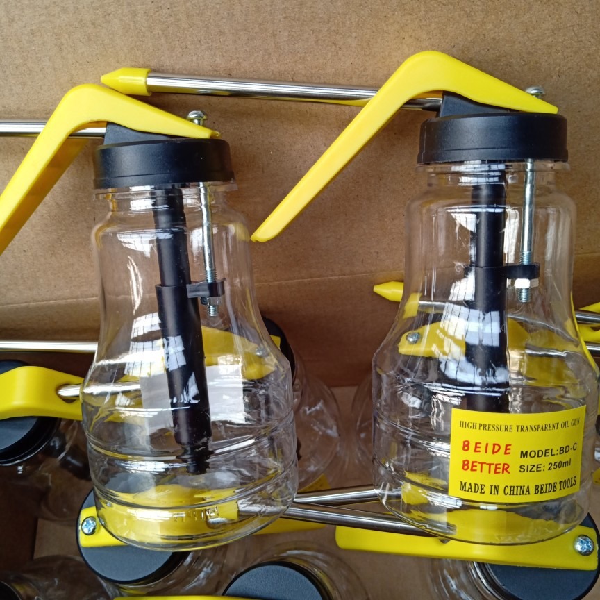 批发新款油壶250g透明塑料油壶高压机油壶手动注油器透明机油壶