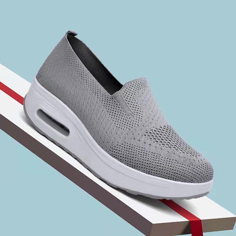 2025 New Summer Style Soft-Soled, Comfortable, Breathable and Versatile Casual Shoes, Fashionable Mesh Dry Slip-On Dance Shoes