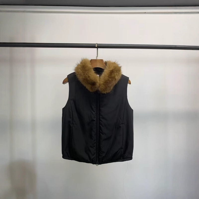 Ready Stock Detachable Fur Collar Cotton Vest Black Jacket Ready Stock Detachable Fur Collar Cotton Vest Black Jacket