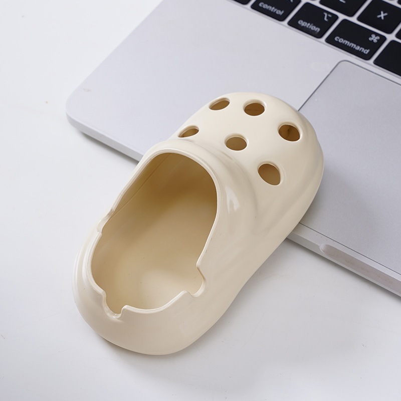 Zapatos con agujeros de celebridades de Internet Cenicero gris anti-volador creativo hogar lindo cenicero de escritorio antideslizante y antiescaldado