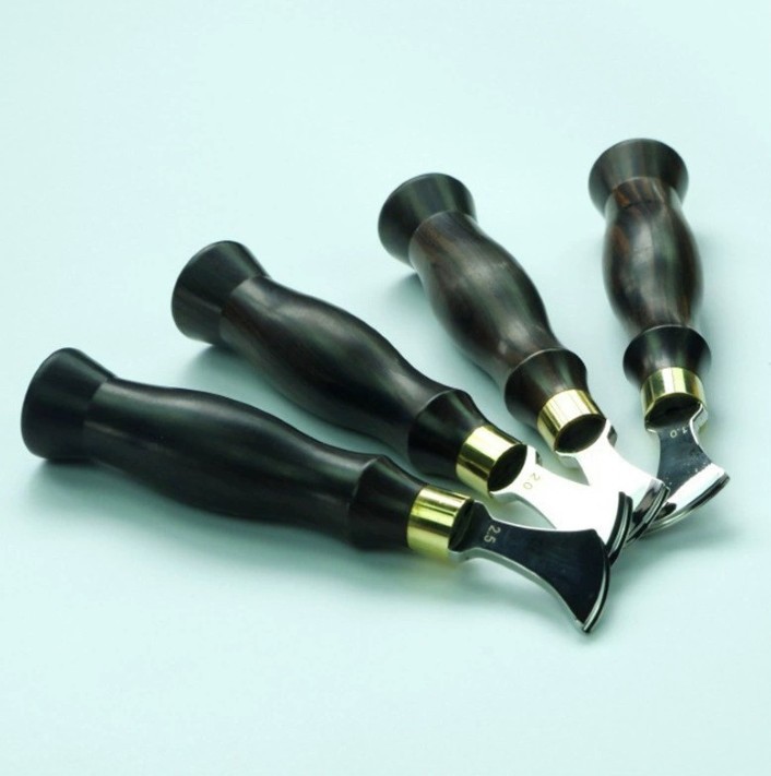 Dispositivo de borde de cuero en forma de abanico de acero inoxidable de sándalo de alta calidad