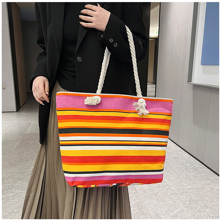 Women's Medium Canvas Geometric Stripe Streetwear Sewing Thread Square Zipper Tote Bag display picture 12