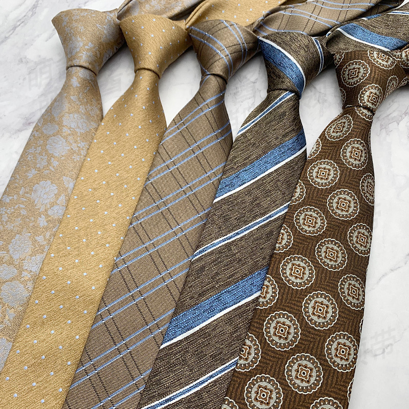 Corbata elegante para hombre con estampado floral para traje formal_voghion.com