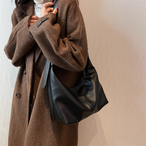This year's popular retro small bags, autumn and winter new women's bag casual crossbody bag soft shoulder bucket bag