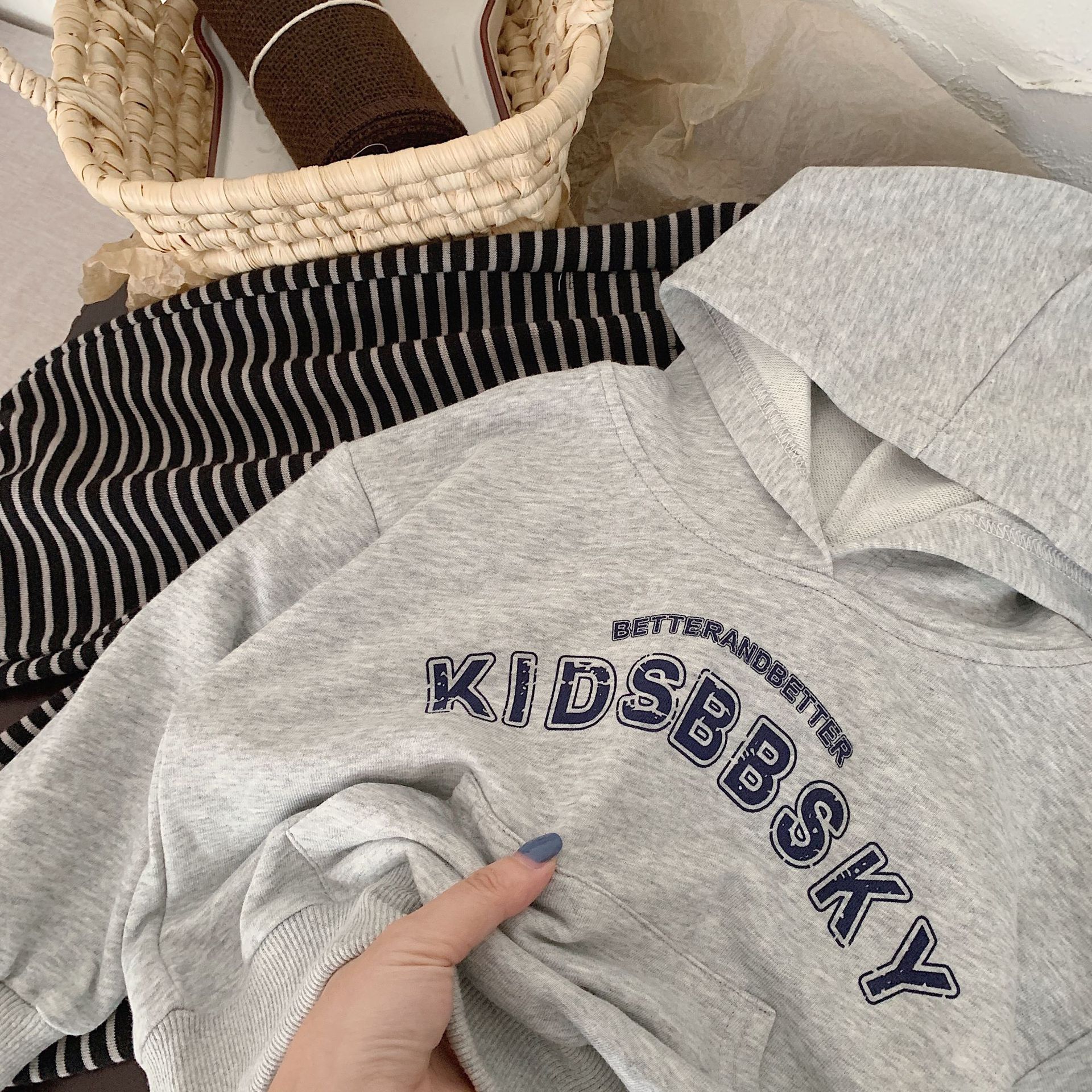 Felpa con cappuccio per bambini 2023 Bangcheng autunno stile coreano ragazzi e ragazze minimalista lettera stampata con cappuccio top casual F0342_voghion.com