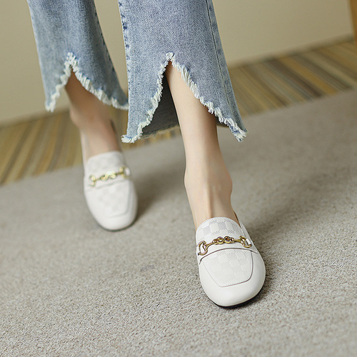 Full-leather, chunky 4cm heel, closed-toe high-heeled sandals—mid-height, versatile, half-sole design, perfect for summer casual wear and single-layer shoes.