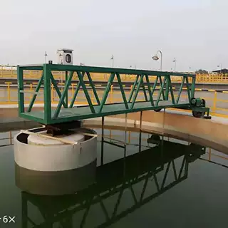 沉淀段悬挂式中心传动浓缩排泥机中心传动垂架式刮泥机厂家