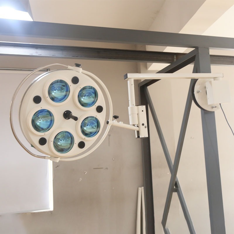 lámpara LED móvil de cinco agujeros quirúrgica vertical médica sin sombra lámpara de iluminación de exportación de comercio exterior lámpara quirúrgica de luz fría